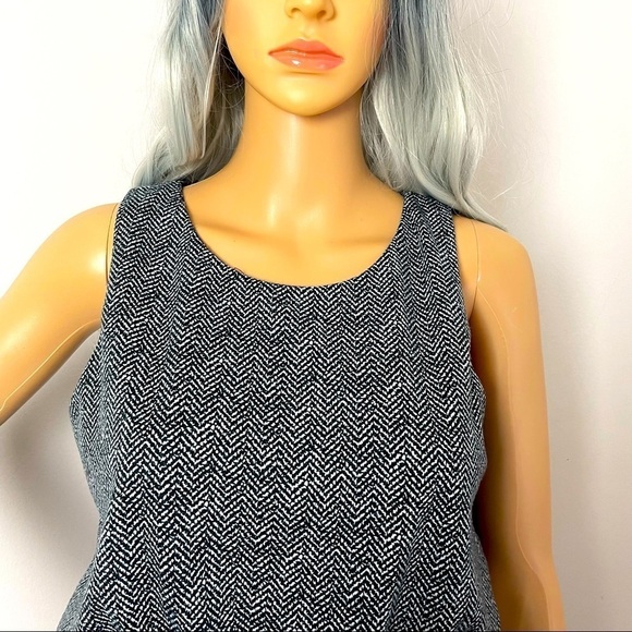 Vince Camuto Sleeveless Chevron Jumpsuit – Size Small - Picture 2 of 16